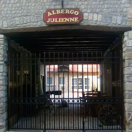 Julienne Hotel