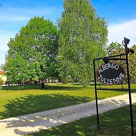 Julienne Hotel Arba