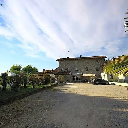 Julienne Hotel