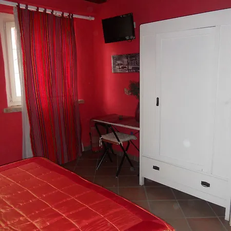 Julienne Hotel 2*
