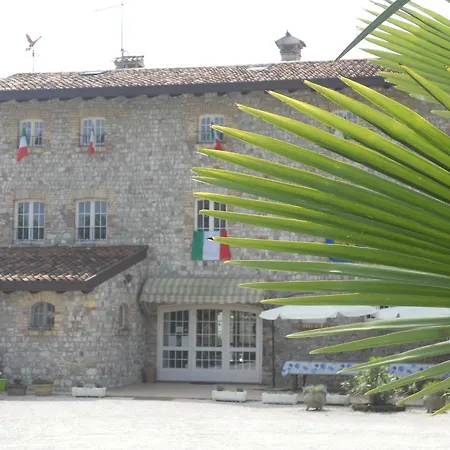 Julienne Hotel 2*